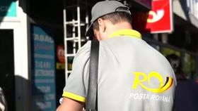 VIDEO Pensia, adusă de acum de curieri. Meseria clasică urmează să dispară